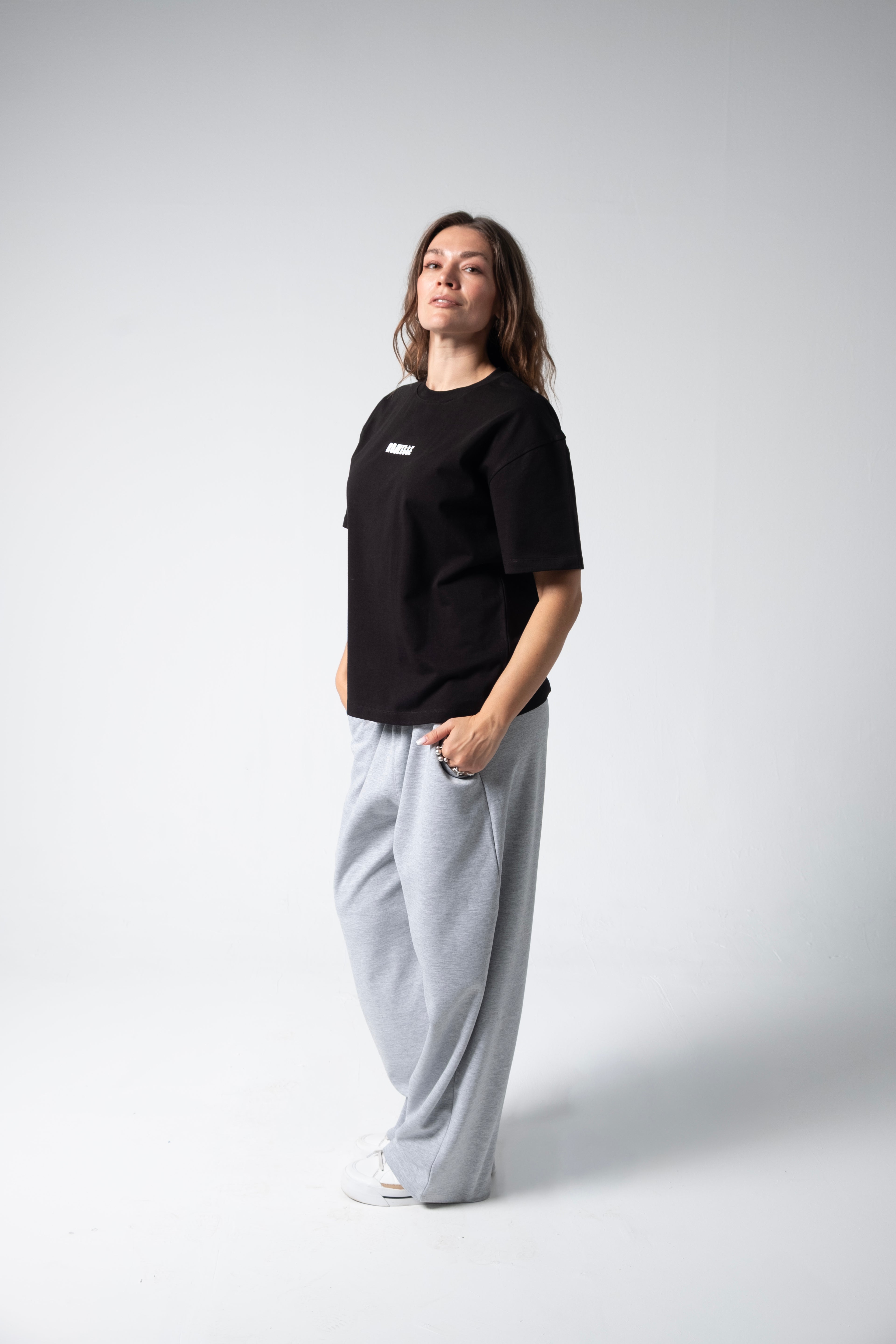 ROULETTE TEE — BLACK