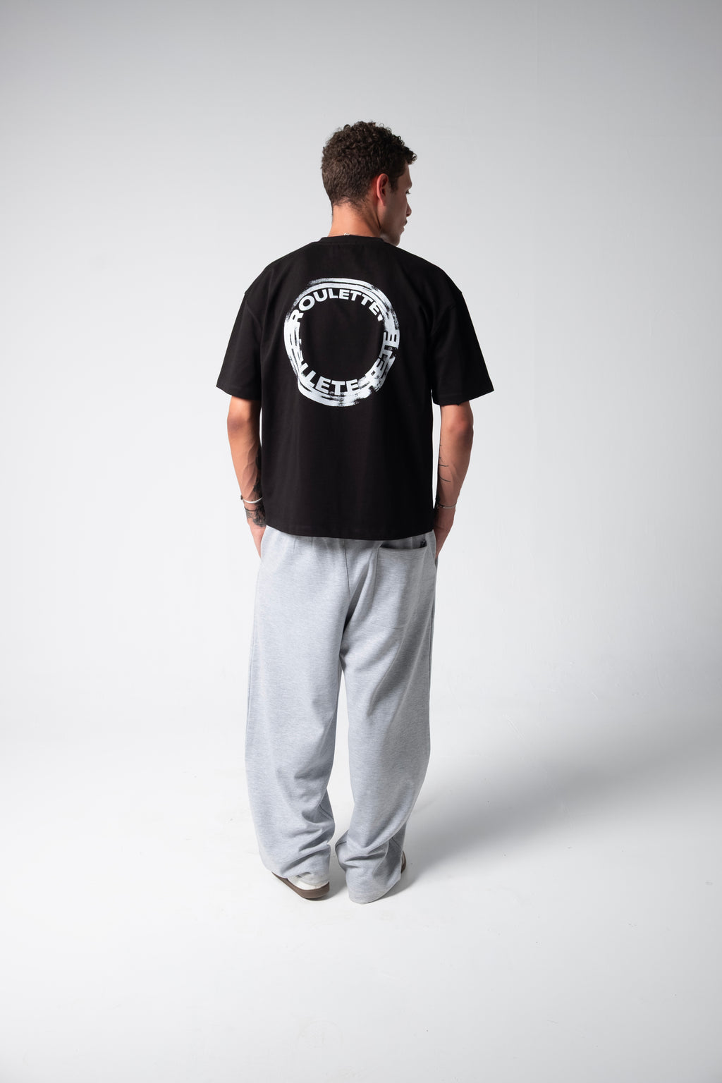 ROULETTE TEE — BLACK