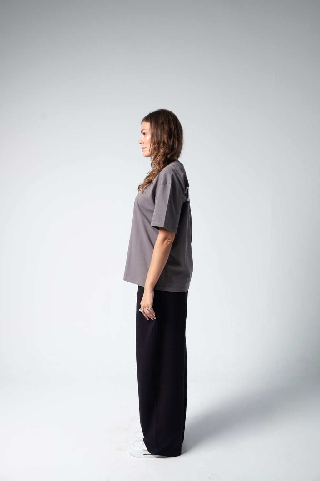 COMMIT TEE — DARK GRAY