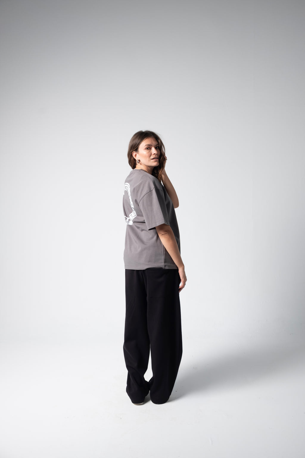 ROULETTE TEE — DARK GRAY