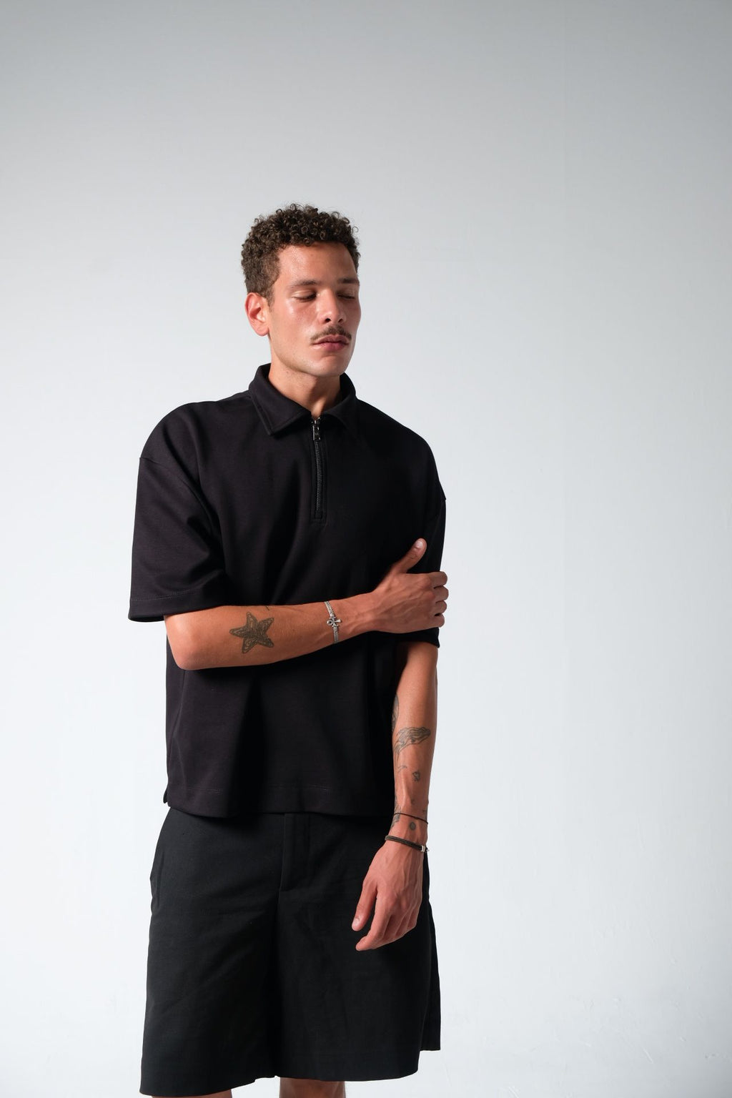 INSTINCT BOXY ZIP — BLACK