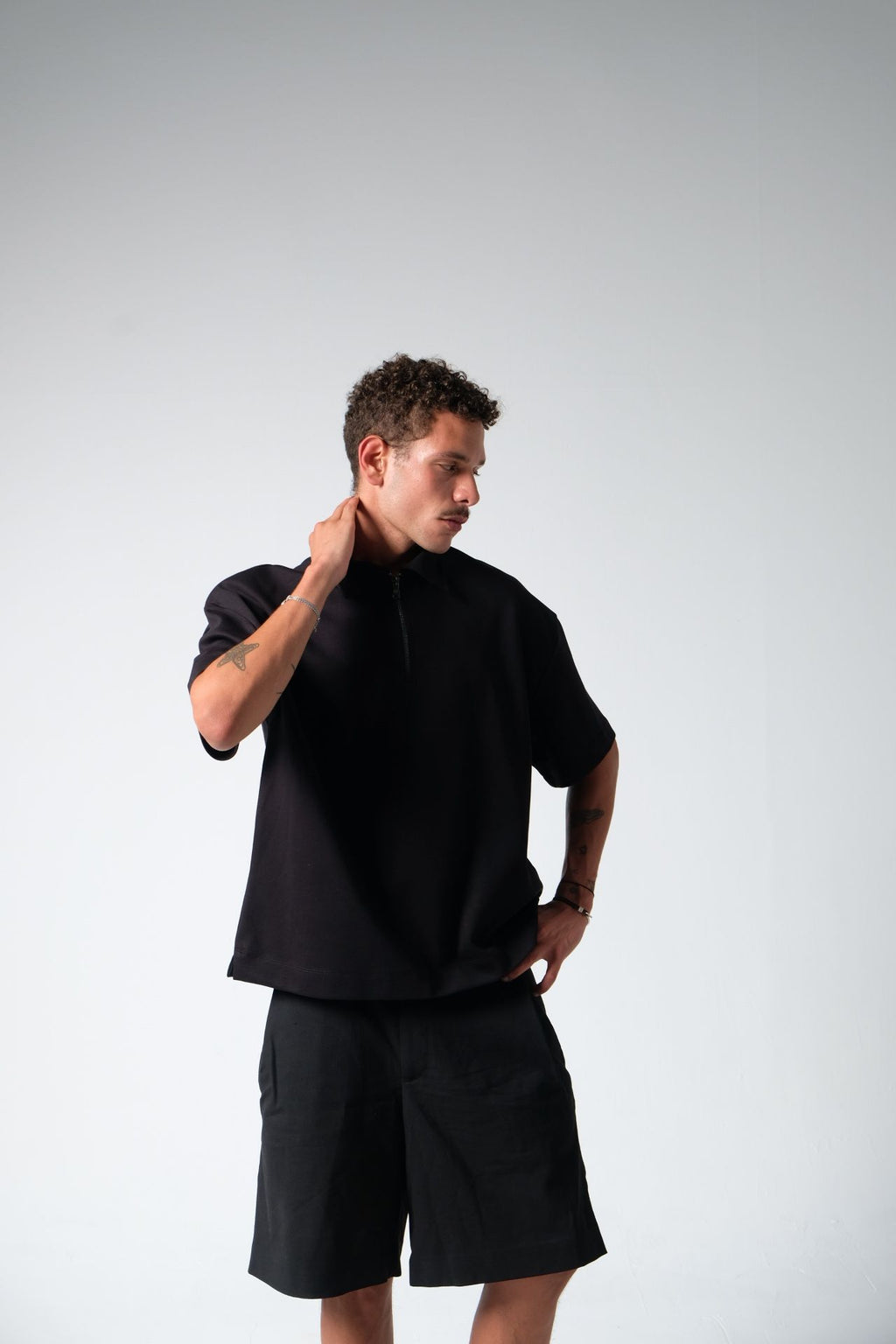 INSTINCT BOXY ZIP — BLACK