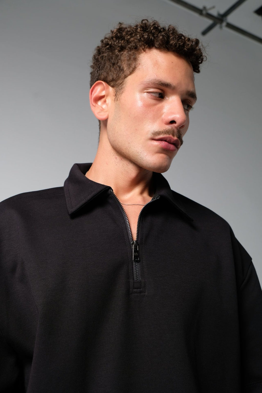 INSTINCT BOXY ZIP — BLACK
