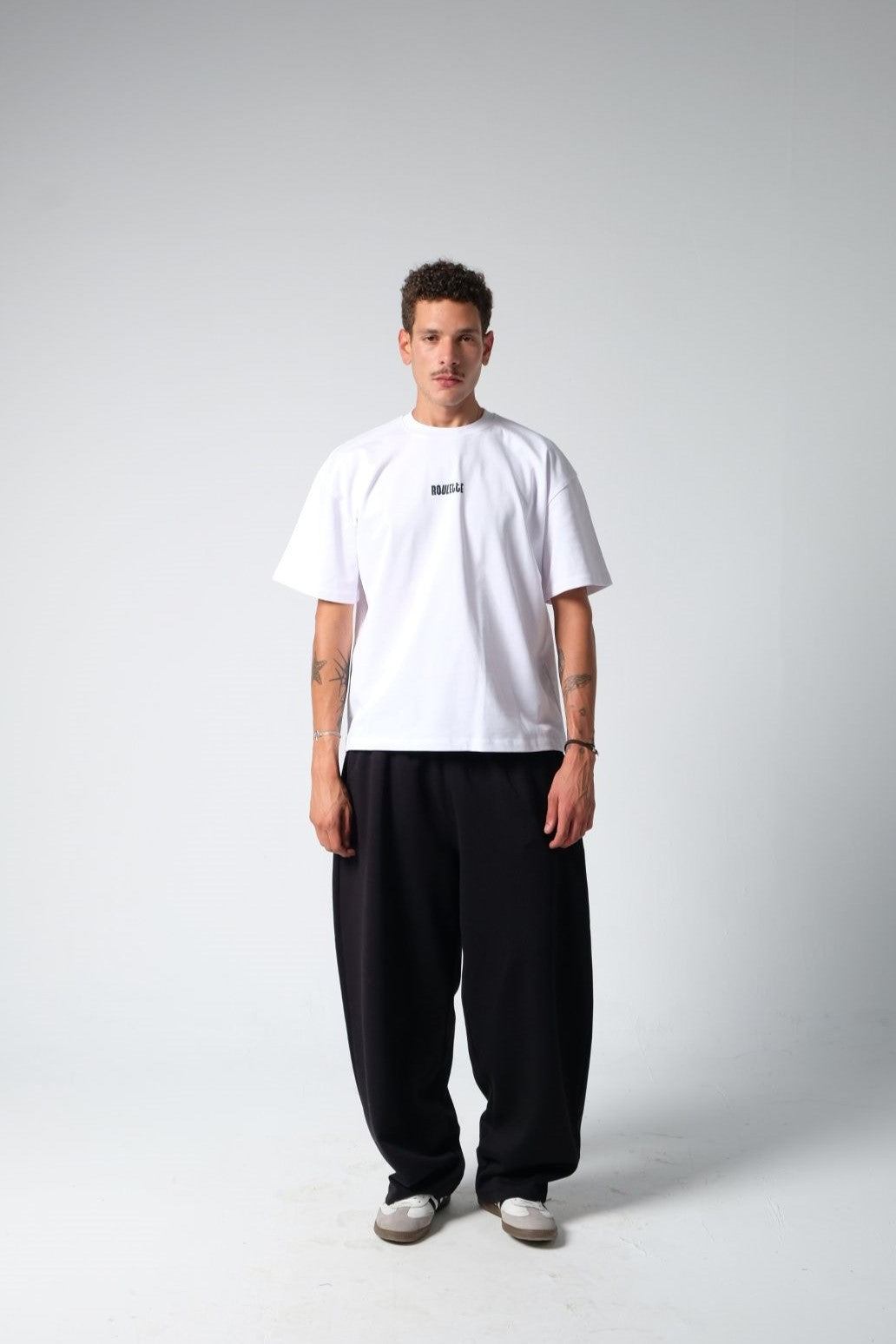 COMMIT TEE — WHITE
