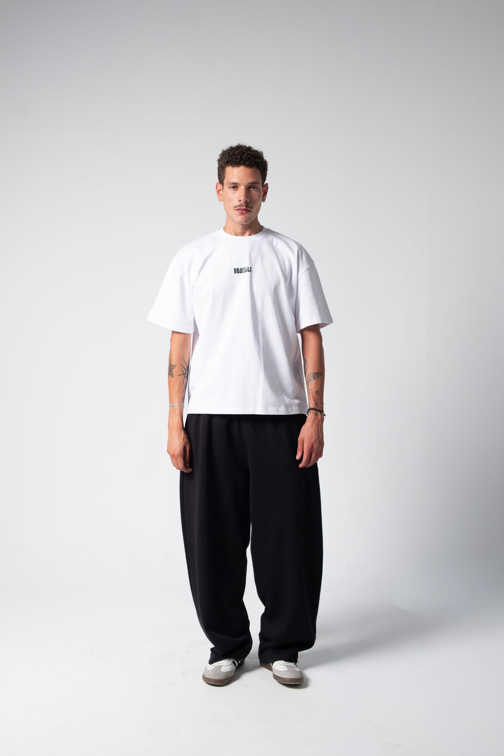 COMMIT TEE — WHITE