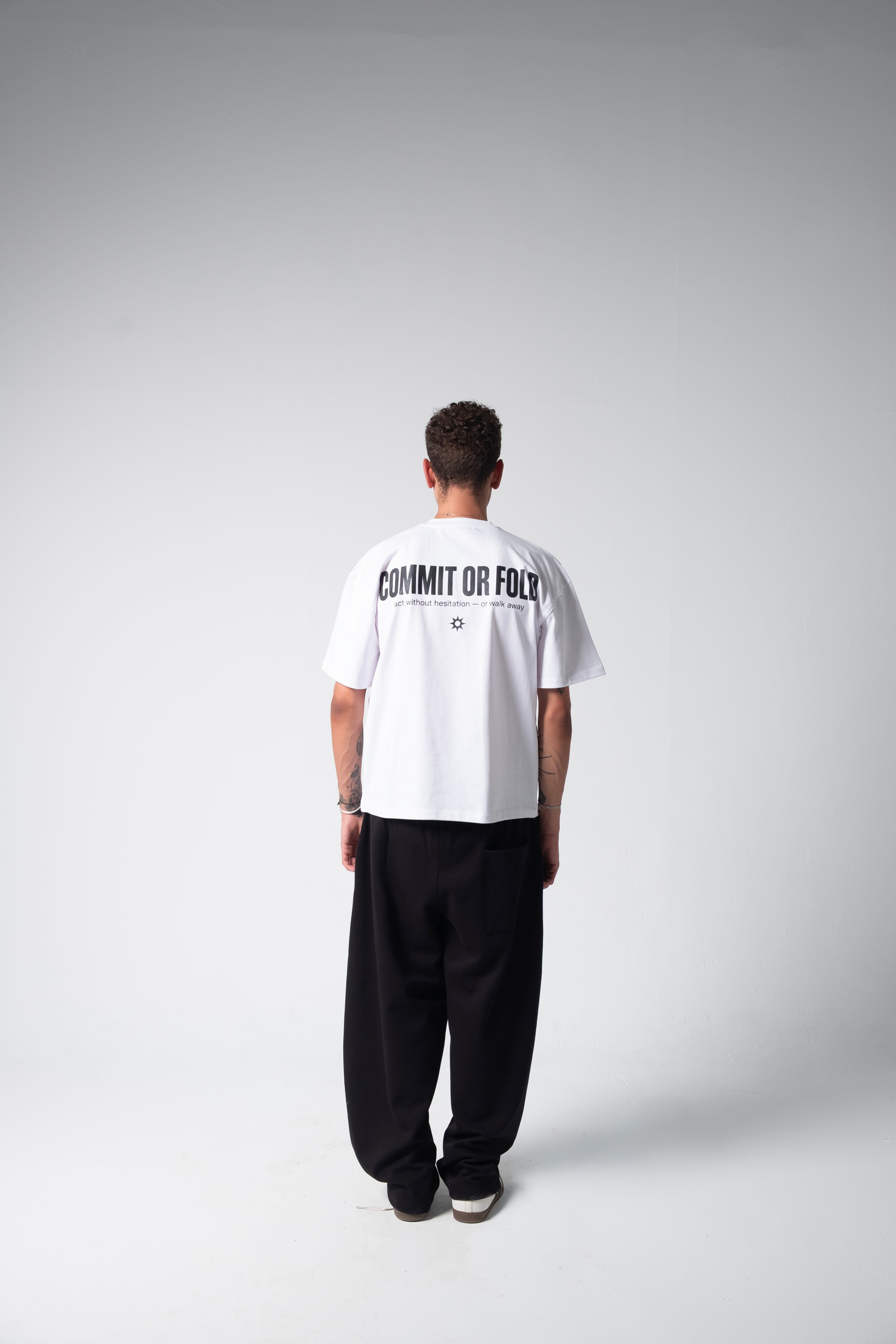 COMMIT TEE — WHITE