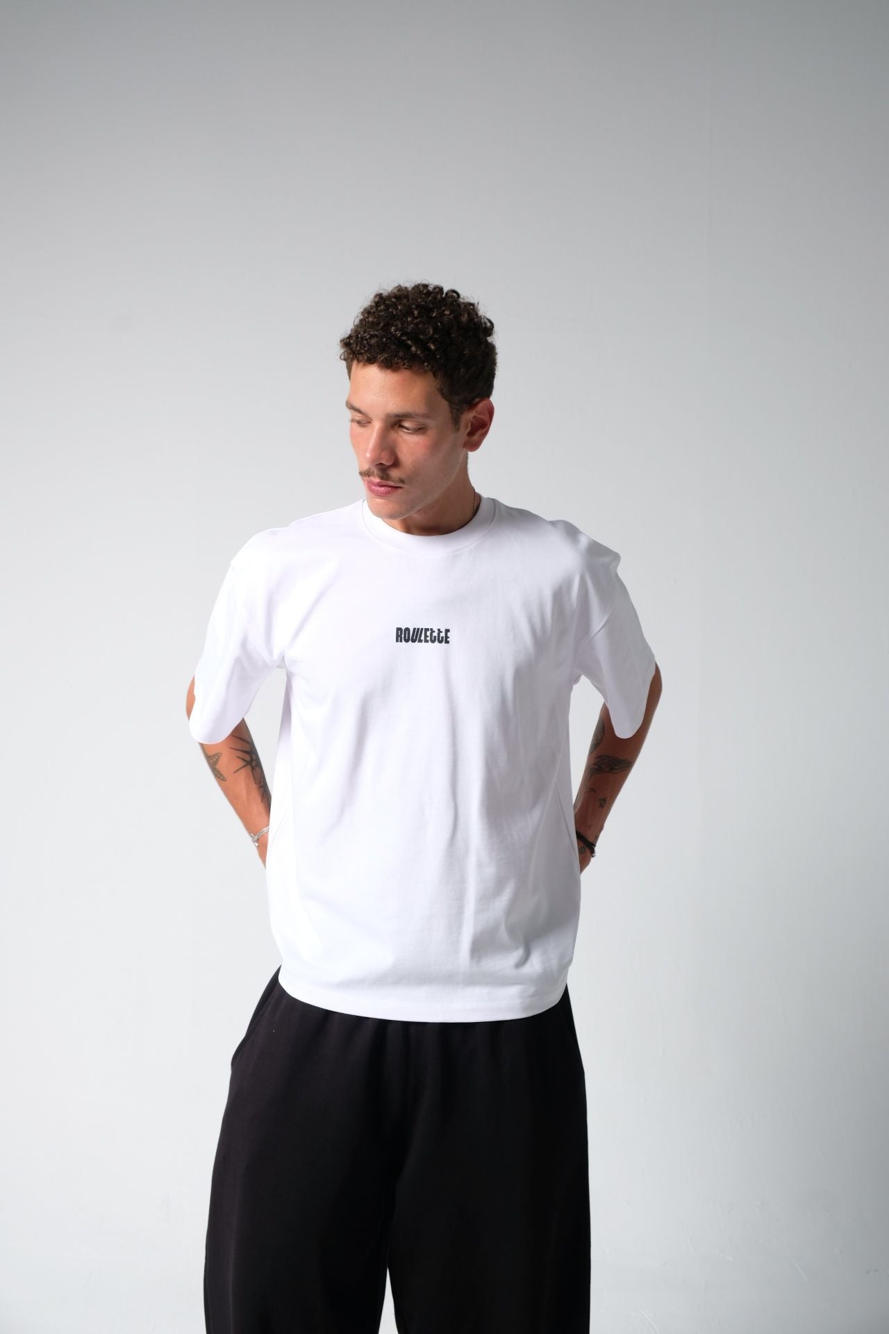 COMMIT TEE — WHITE
