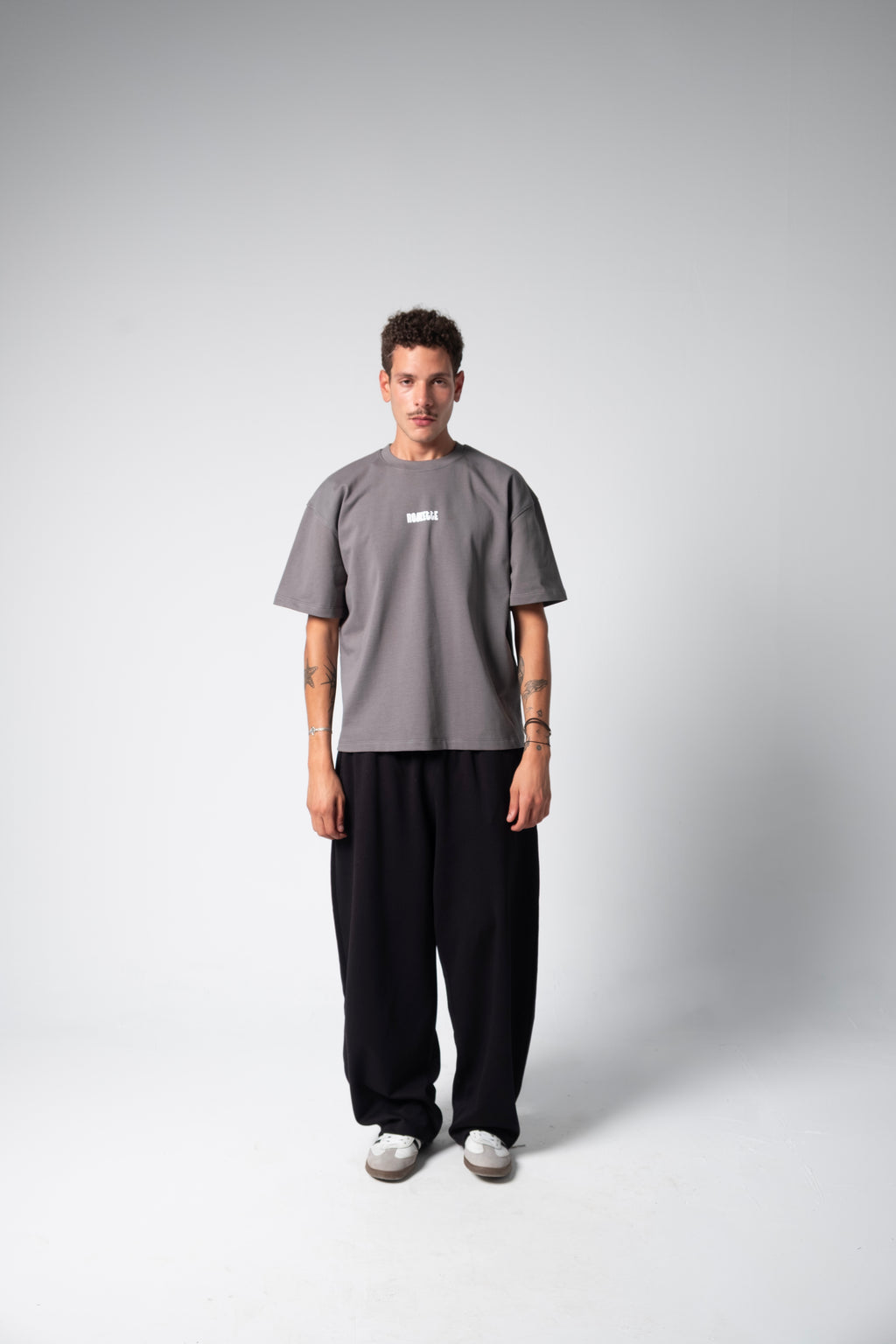 COMMIT TEE — DARK GRAY