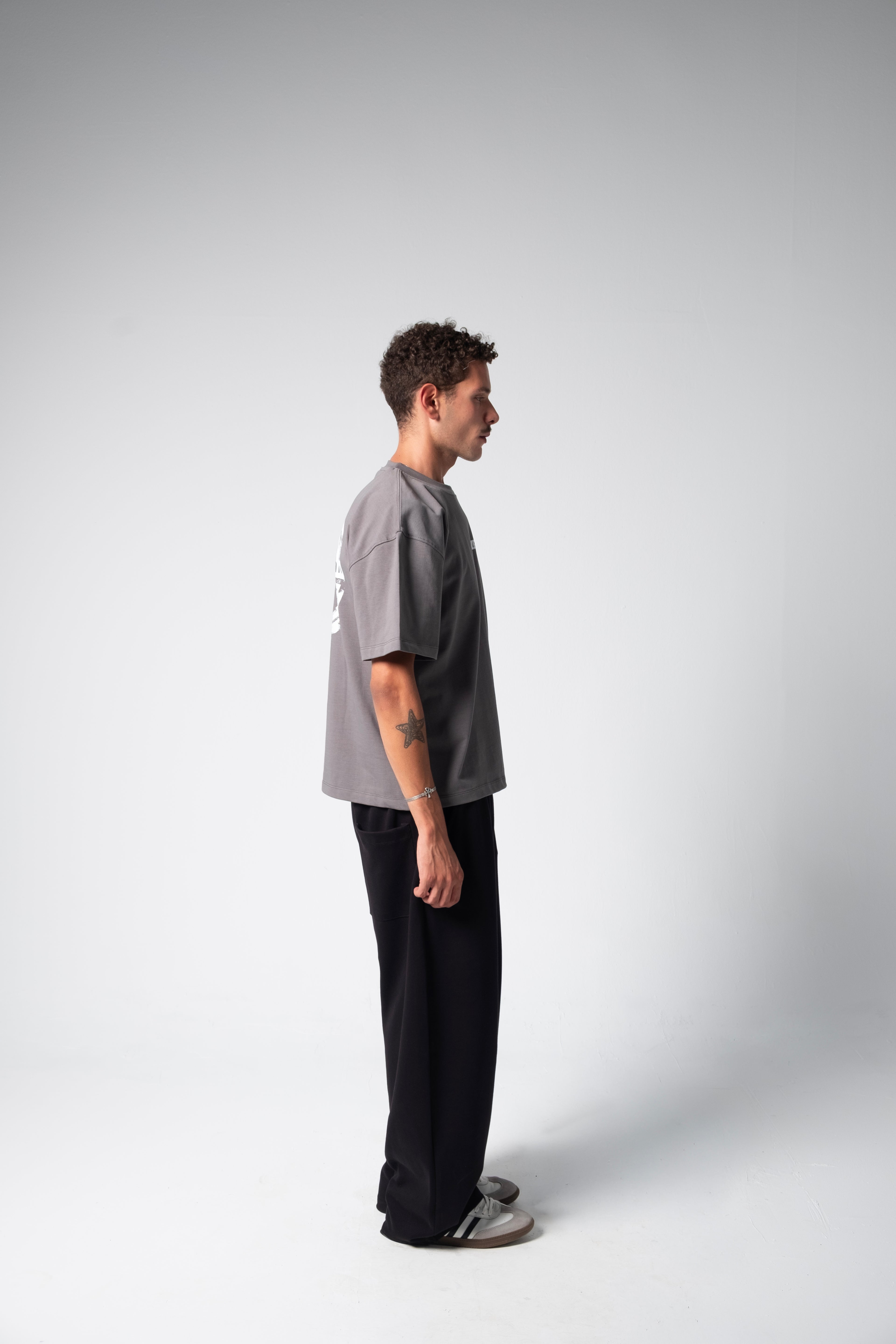 ROULETTE TEE — DARK GRAY
